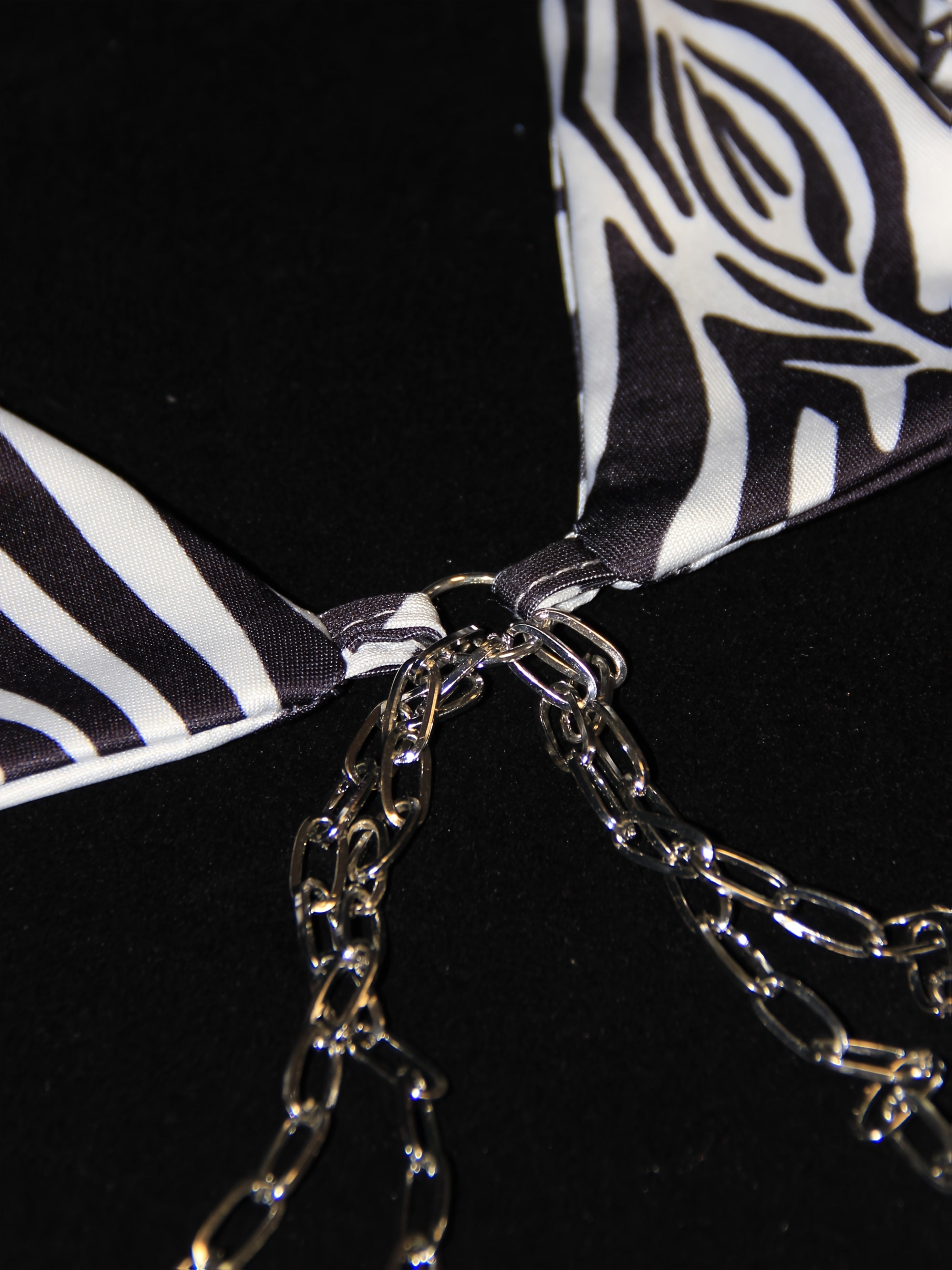2pcs Women Sexy Punk Style Bikini Set Zebra-stripe Halter Personality Chain Decoration Swimsuit Hot Spring Three-Point Swimwear